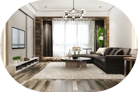 Yaxşı dizayn edilmiş qonaq otağı interyeri rahat divan, dekorativ işıqlandırma və böyük pəncərə ilə səmimi atmosfer yaradır.